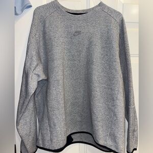 Nike Women's Sportswear Performance Tech Fleece Heather Gray Sweatshirt Large